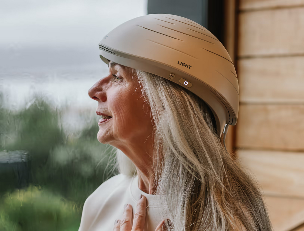 Neuronic Light Photobiomodulation Device for Brain Stimulation with Near Infrared Light Therapy